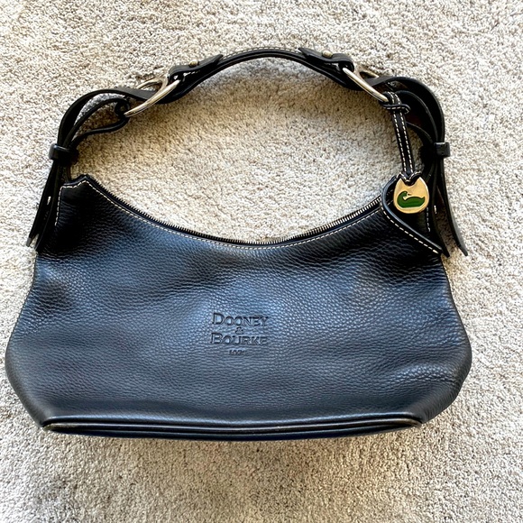 Dooney and Bourke black pebble leather shoulder bag - Picture 1 of 3